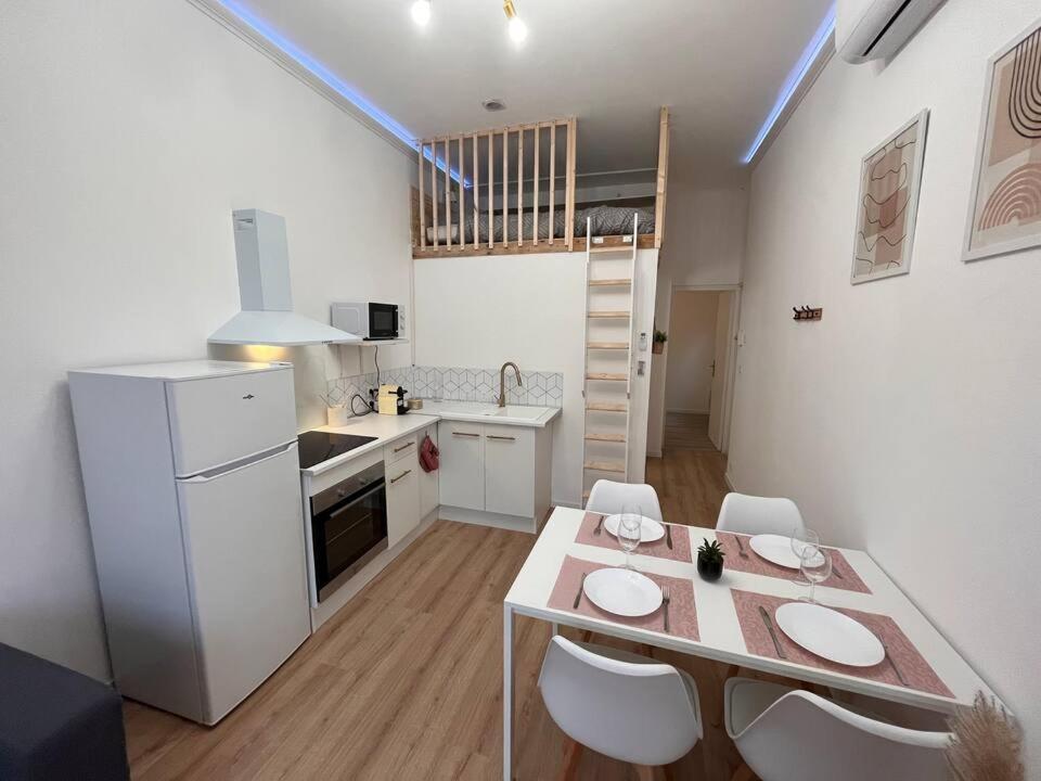 Montsejour - Logement Climatise Netflix, Mezzanine Каркасон Екстериор снимка